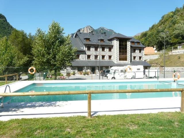 Complejo Turistico Bielsa Hotel Y Camping Exteriör bild
